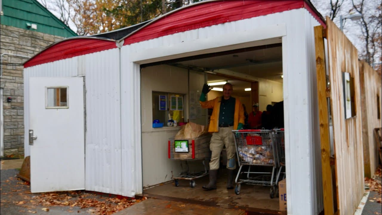 What makes the Cleveland Kosher Food Pantry so special?